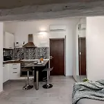 Stayeasy Corso Como 9 - Attic Studio Apartment
