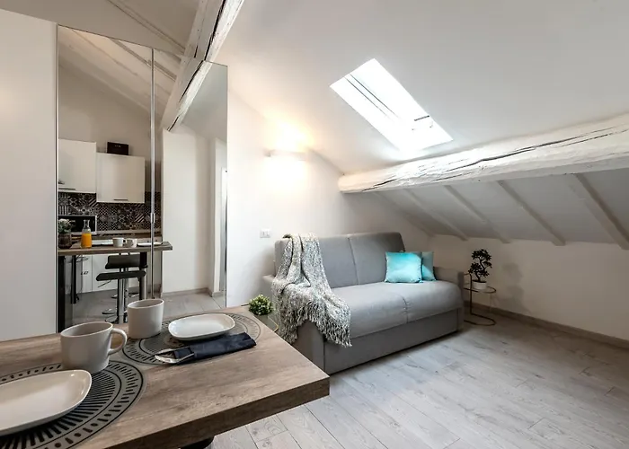 Stayeasy Corso Como 9 - Attic Studio Apartment