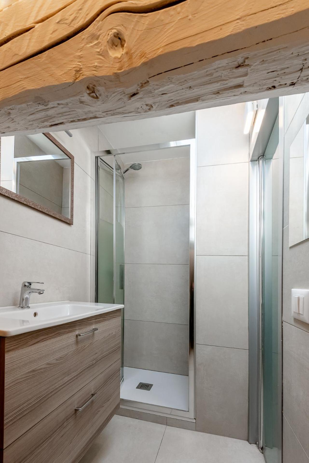Stayeasy Corso 9 - Attic * Milan